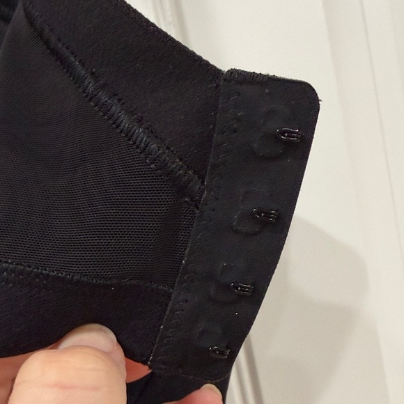 Lululemon Black Sports Bra - Picture 8 of 9